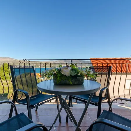 شقة Mia تروغير